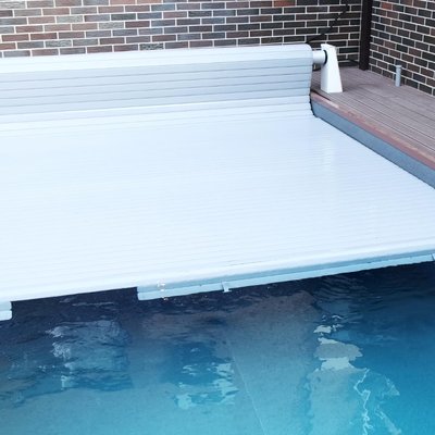 Rideau inox pour piscine