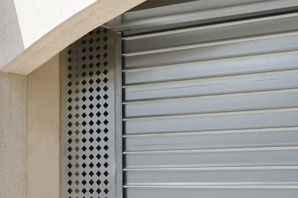 Rideaux inox à lames pleines 