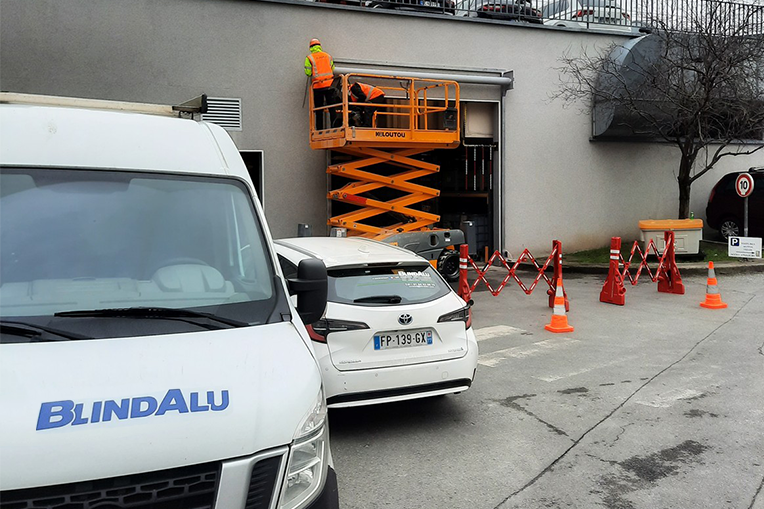 Intervention et remise en service de vos rideaux