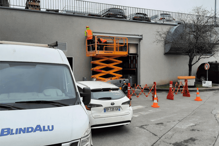 Intervention et remise en service de vos rideaux