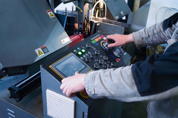 Nos techniciens au service de vos machines-outils