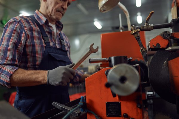 Installation et montage de machines-outils à Paris