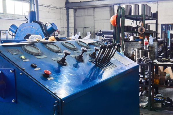 Machine tool repair and maintenance image