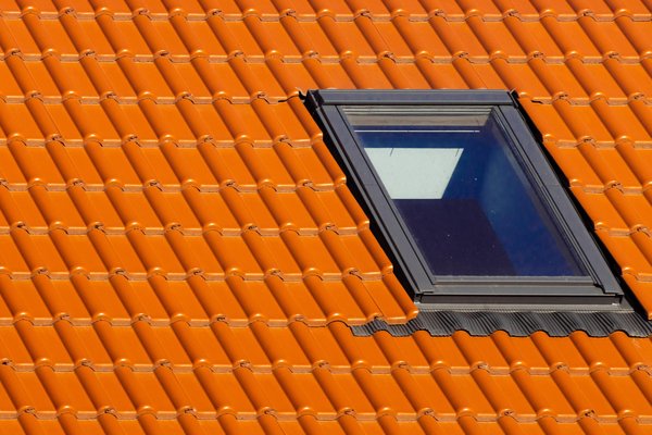 Pose de fenêtre de toit (Velux)