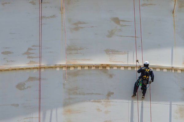 Nettoyage de silo industriel