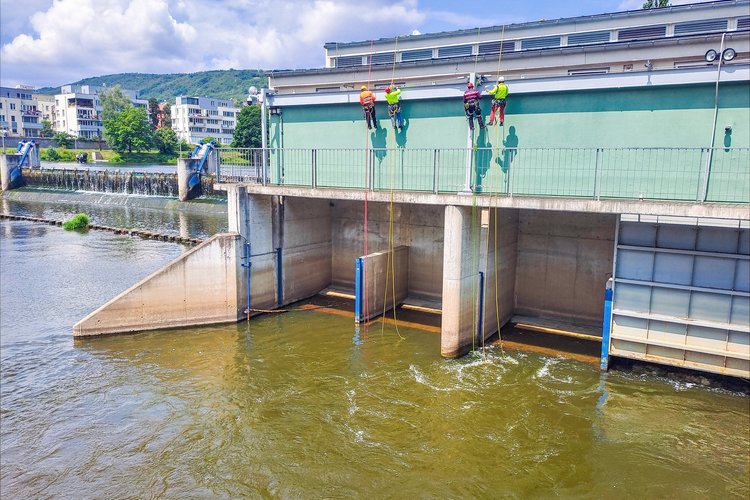 Travaux en accès difficile pour ouvrages d'art