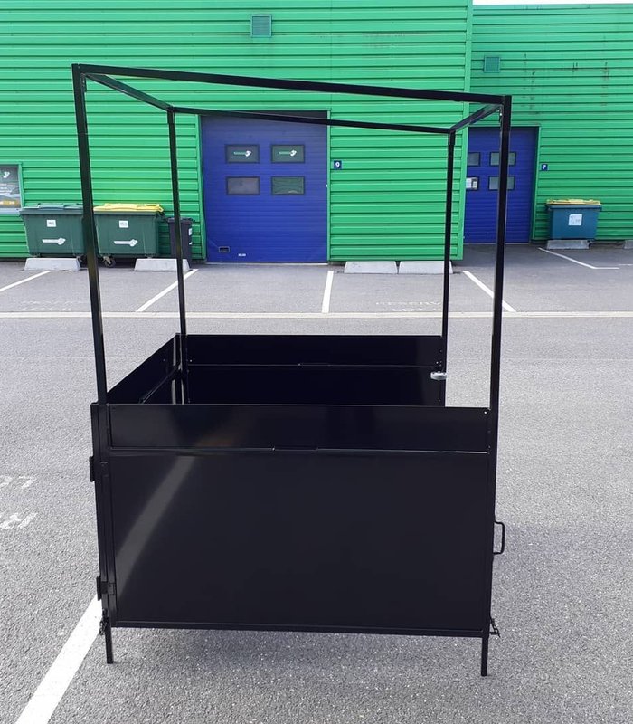 Fabrication d'un stand pliable en métal