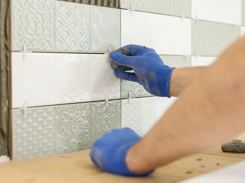 Atouts revêtement muraux et carrelage intérieur salle de bain