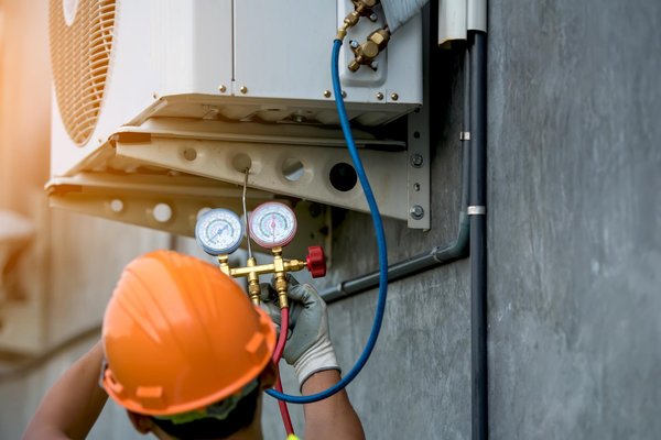 Installation des pompes à chaleur aérothermiques et géothermiques
