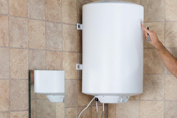 Chauffe-eau : électrique, gaz, thermodynamique