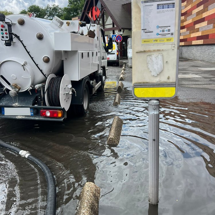 Hydrocurage des canalisations