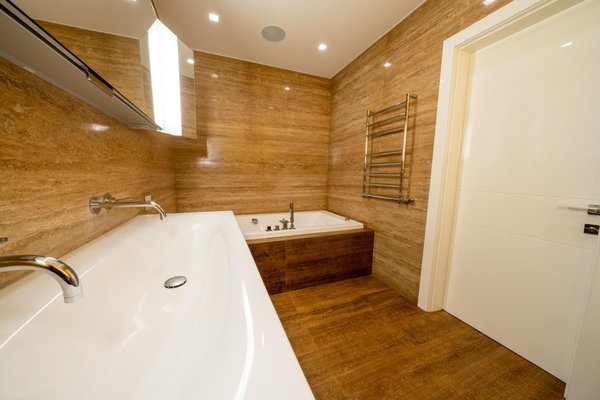 Pose de parquet pour pièce humide