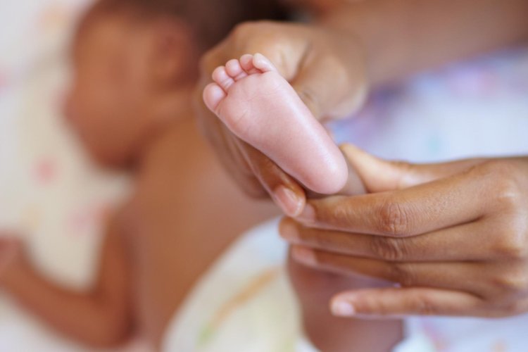 Massage pour bébé à domicile 