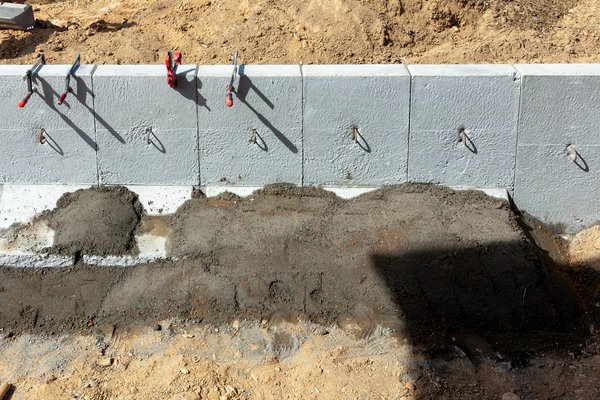 Mur de soutènement et mur bloc à bancher à Reims