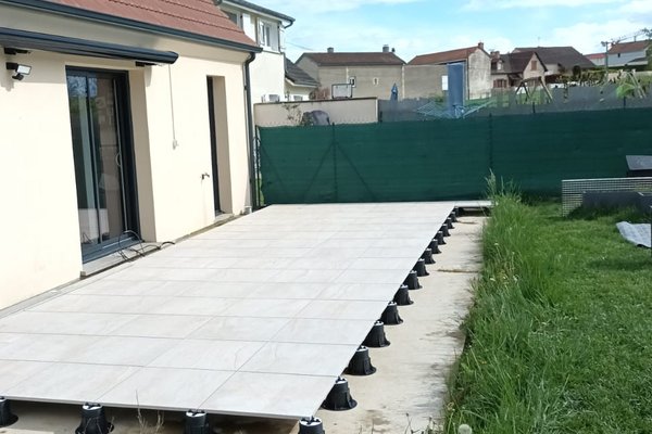 Dalle terrasse sur plot à Reims