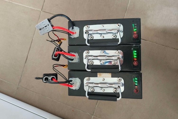 Modification liaison batteries scooters électriques