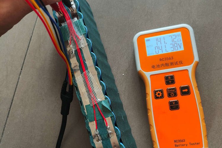 Aperçu réel de la batterie lithium après intervention