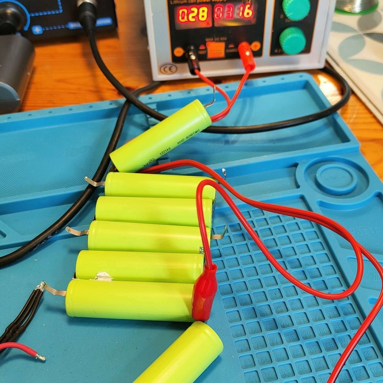 C.S.A Électronique - spécialiste de batteries lithium en France