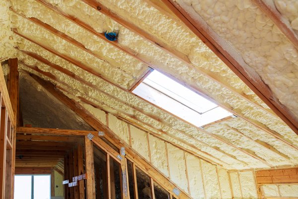Isolation de faux plafond avec panneaux rigides