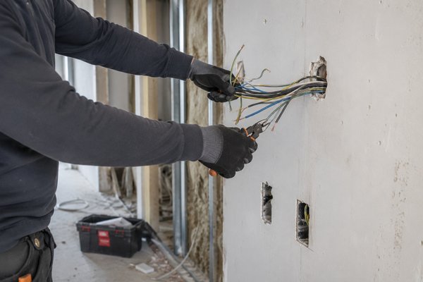 Dépose des réseaux électriques
