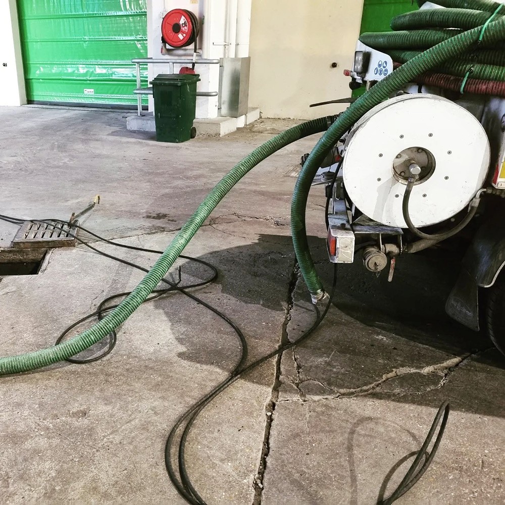 Dégorgement haute pression de canalisation 1