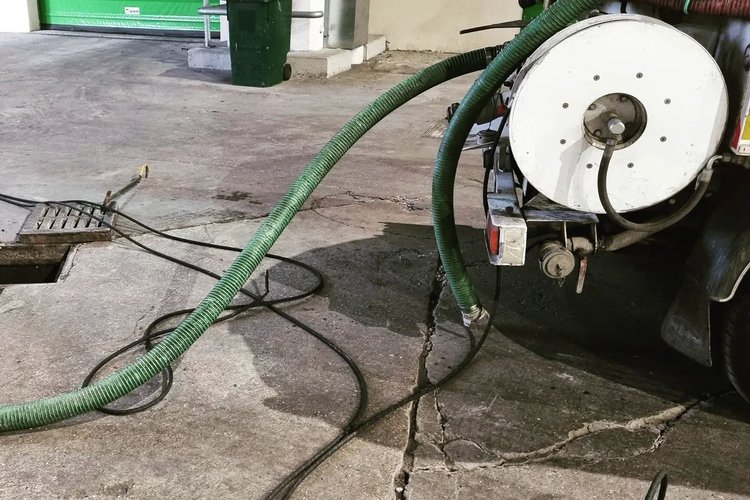 Dégorgement haute pression de canalisation
