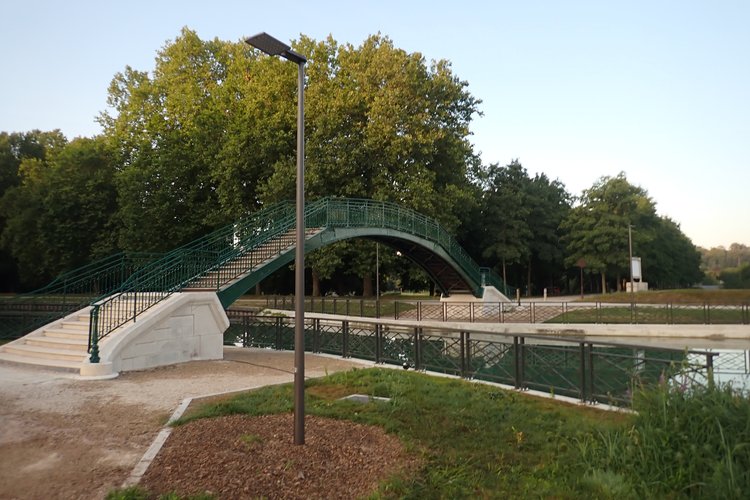 Restauration de la passerelle du Grand Jard