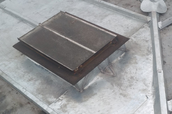 Façonnage de feuilles de zinc