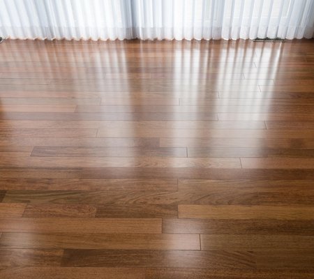 Ponçage de parquet