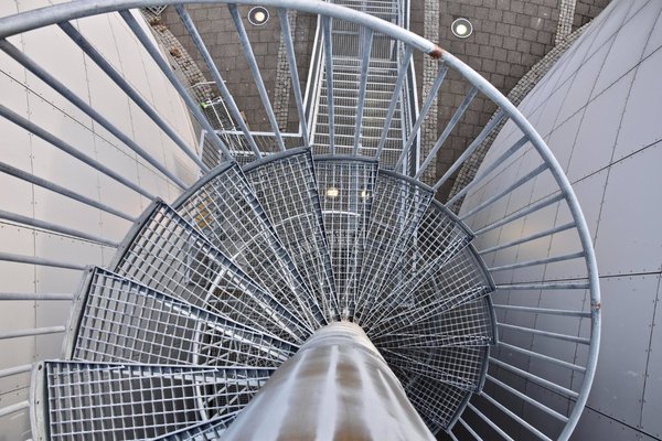 Fabrication d'escalier colimaçon et hélicoïdal en métal à Paris (Saint-Michel-sur-Orge) img