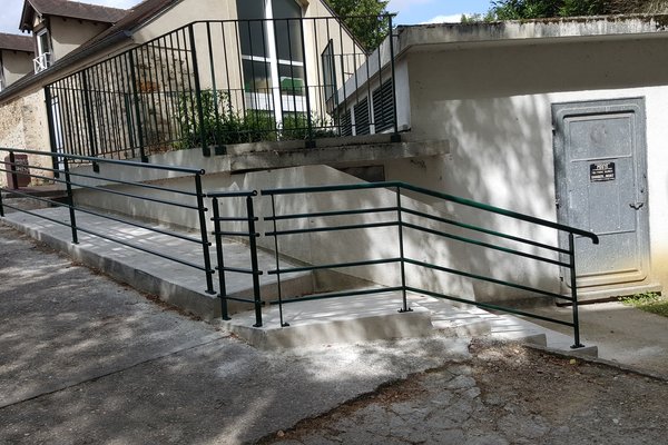 Garde-corps métallique extérieur