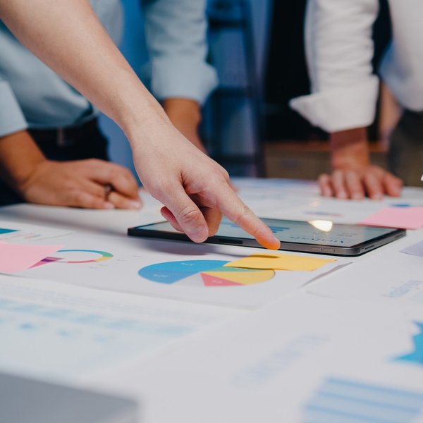 <b>Logiciels métiers</b> pensés pour la performance