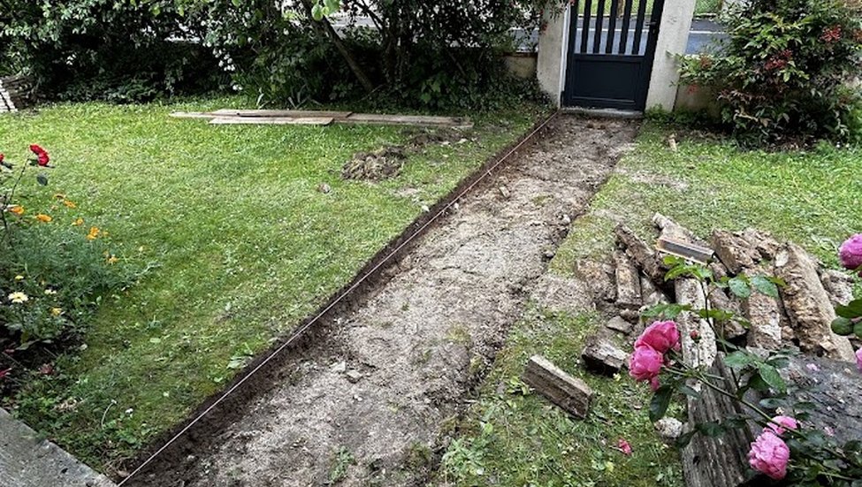 Dépose de l'ancienne allée
