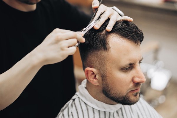 Coiffure pour homme à Saint-Denis
