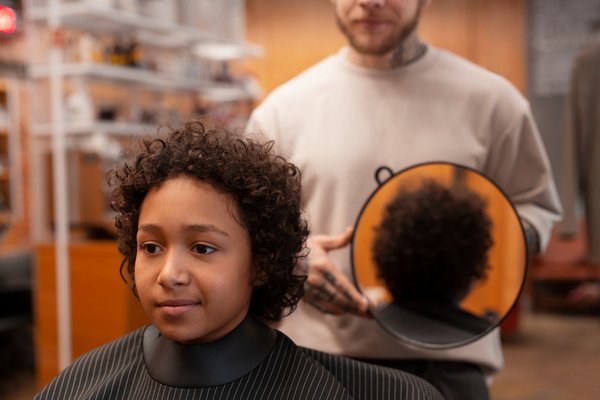 Coiffure pour enfant à Saint-Denis