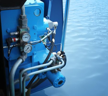 Systèmes hydrauliques navals
