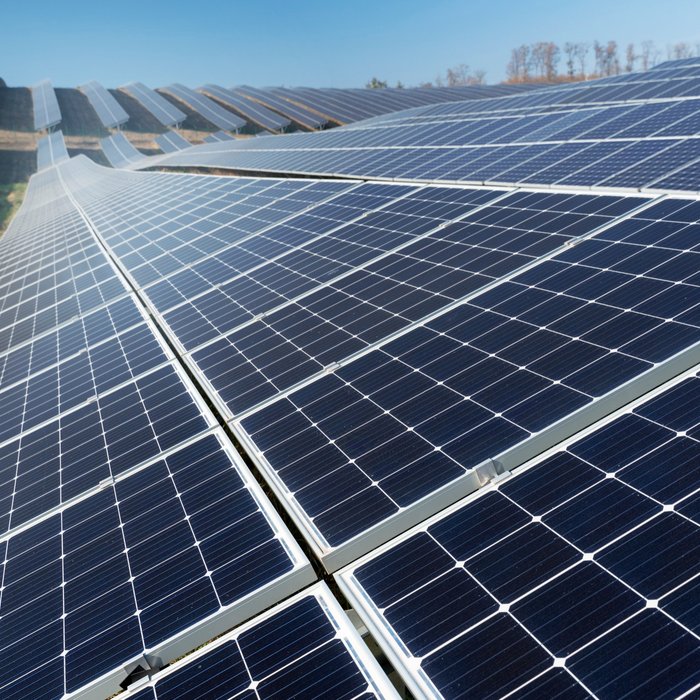 Installation de panneaux photovoltaïques en IDF (Évry)