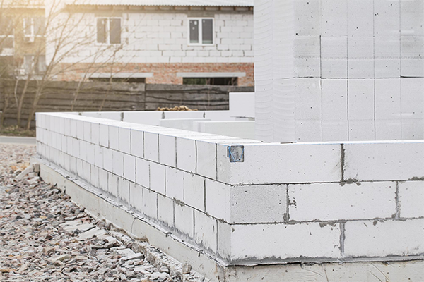 Construction de mur de clôture
