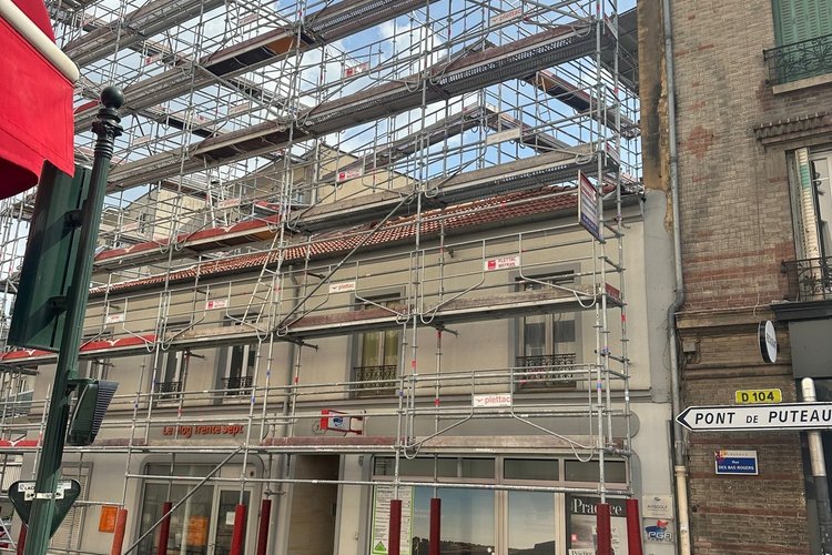 Location et pose d'échafaudage et parapluie