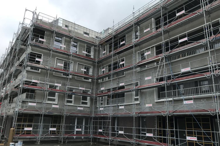 Pose d'échafaudage, recette à matériaux et escalier