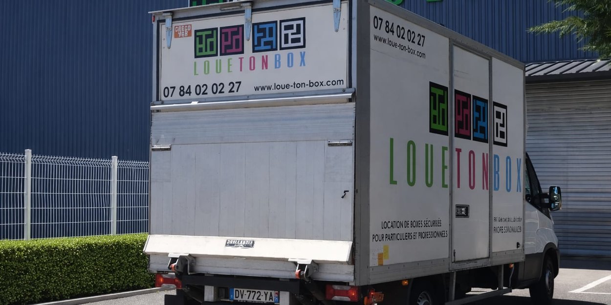 Camion de déménagement avec chauffeur pour particuliers et professionnels