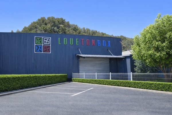 Parking privé et sécurisé