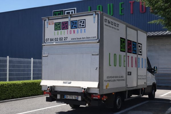 Camion de déménagement