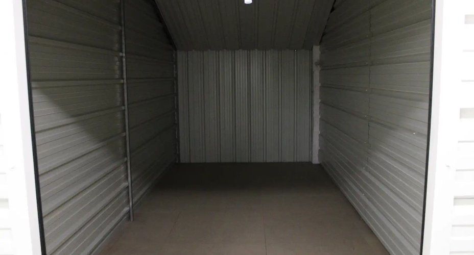 Garde-meuble pour gagner de la place