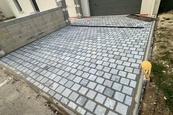 Aménagez vos extérieurs avec des pavés élégants et durables