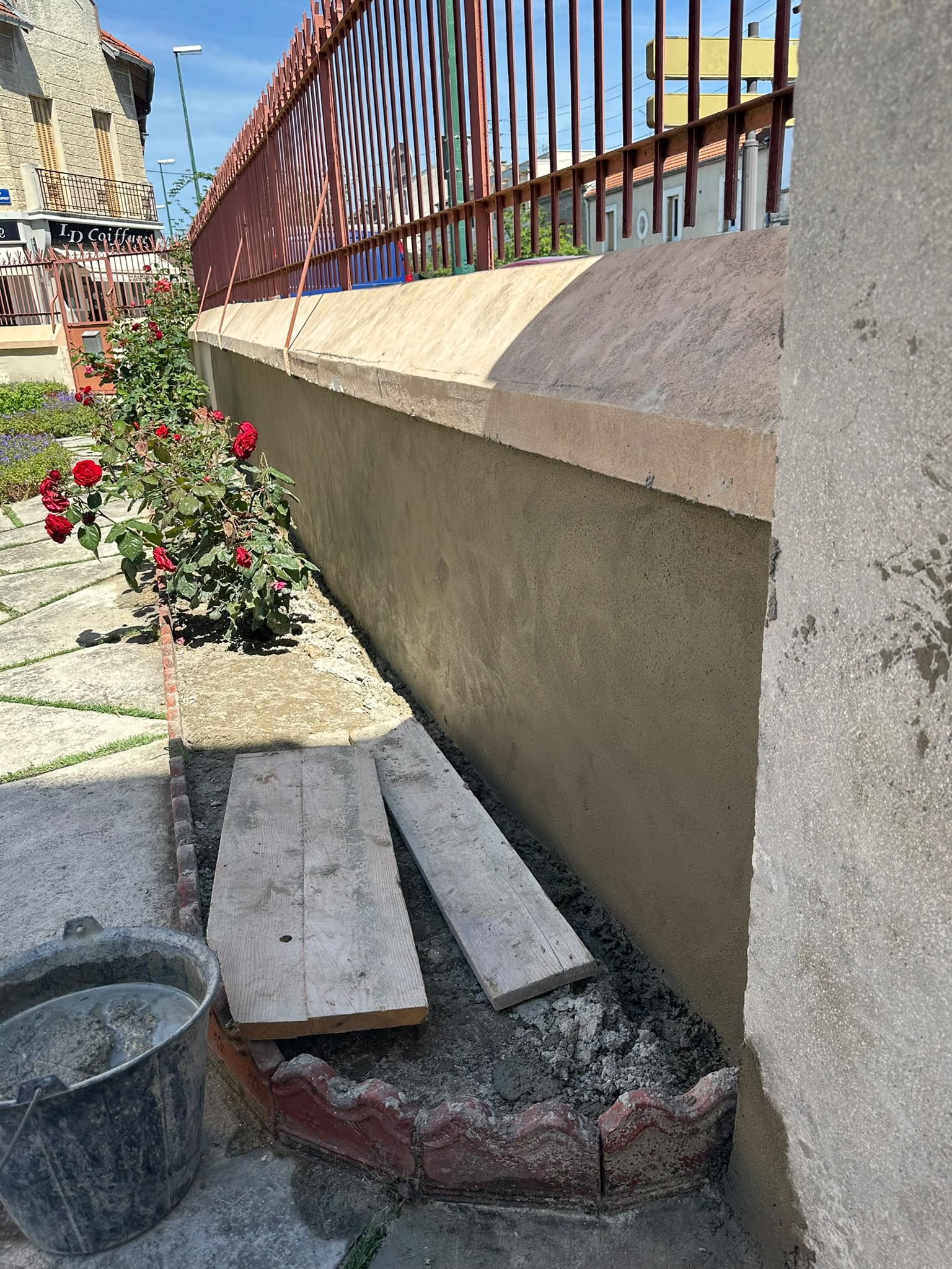 Réparation d'un mur fissuré