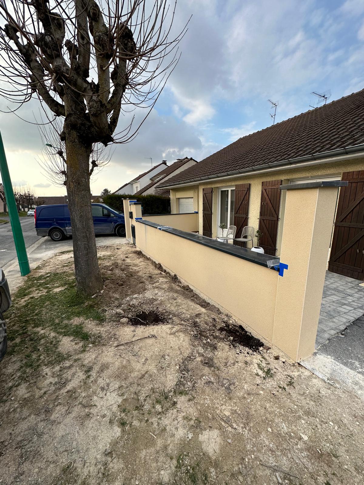 Réalisation d'un muret avec couvertines ton pierre
