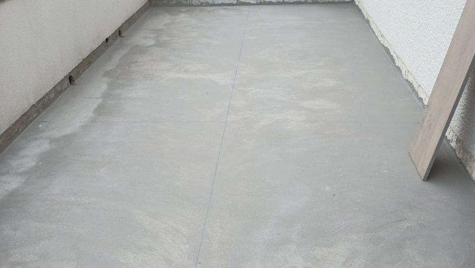 Avant nos travaux de dallage terrasse sur plot center img test img
