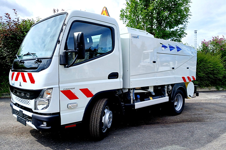 Conception et fabrication d'hydrocureur et véhicule d’assainissement