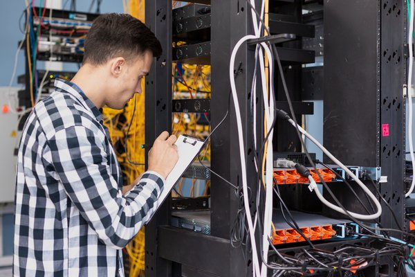 Installation de réseaux informatiques pour les entreprises autour d'Epernay (Aÿ)